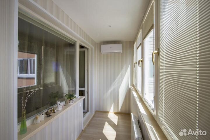 Балконы-остекление, отделка, мебель