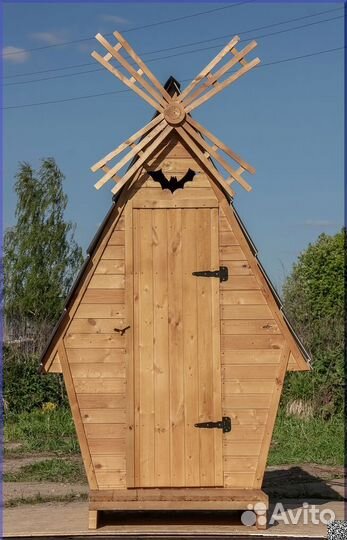 Уличный туалет деревянный BLU777