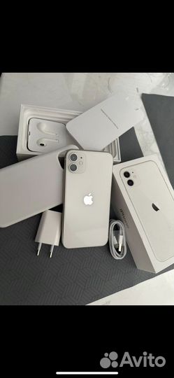 iPhone 11, 64 ГБ