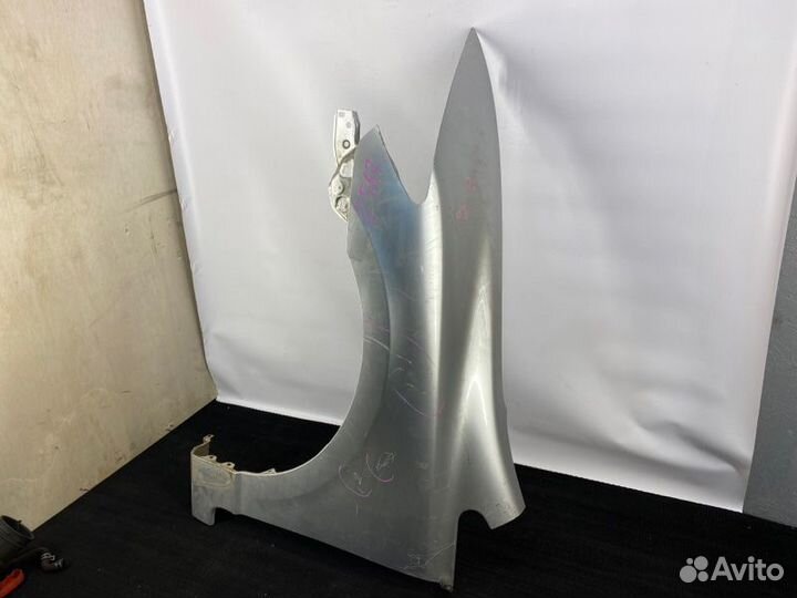 Переднее Левое Крыло на Honda Civic 4D 2005-2011