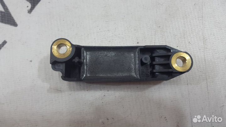 Датчик удара на Mercedes-Benz R230 SL55 AMG