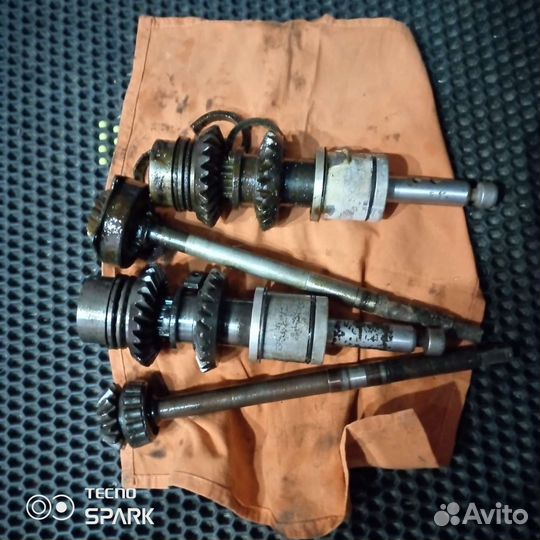 Продам 2 редуктора