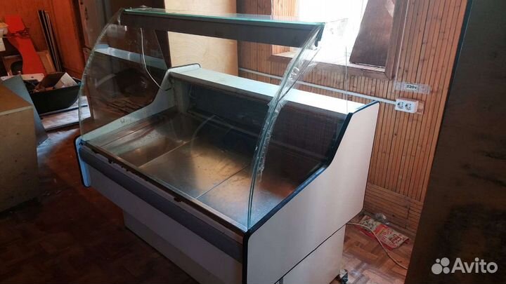 Холодильная витрина