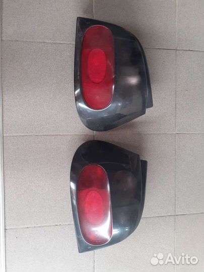 Задние фары на Рено Меган 1