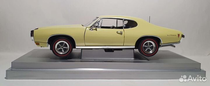 1-18 Ertl. 1968 Pontiac Le Mans