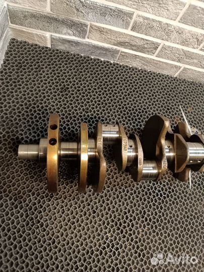 Коленвал audi v8