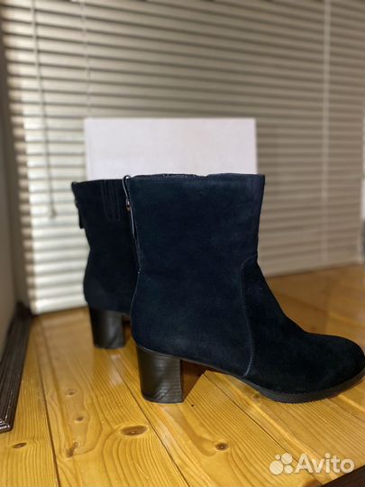 Полусапожки женские замшевые