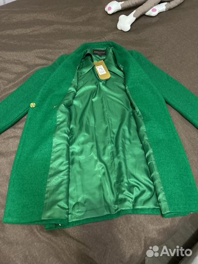 Пальто новое