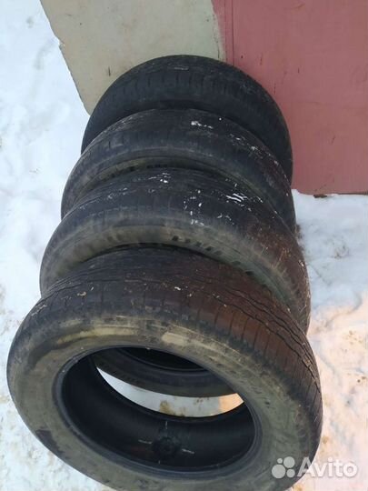 Bridgestone Dueler H/T 687 225/65 R17