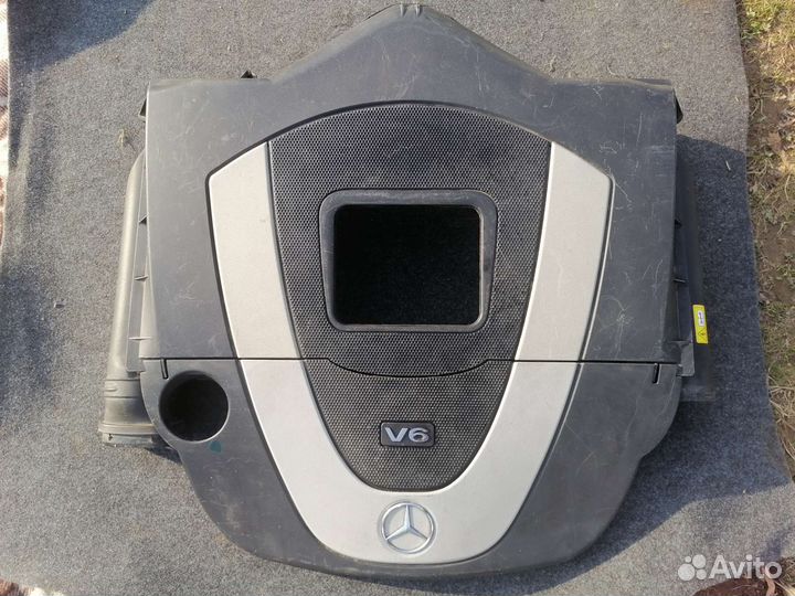 Корпус воздушного фильтра Mercedes Ц класса 202-й