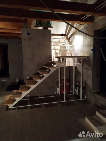 Лестница в подвал
