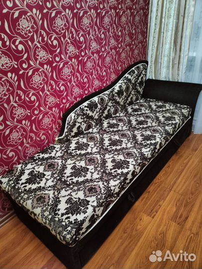 Диван кушетка со спальным местом бу