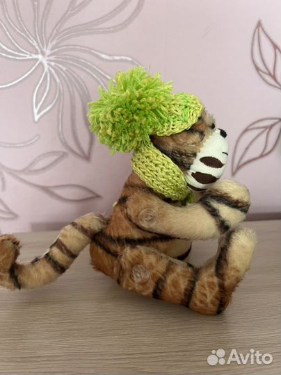 Игрушка тигренок