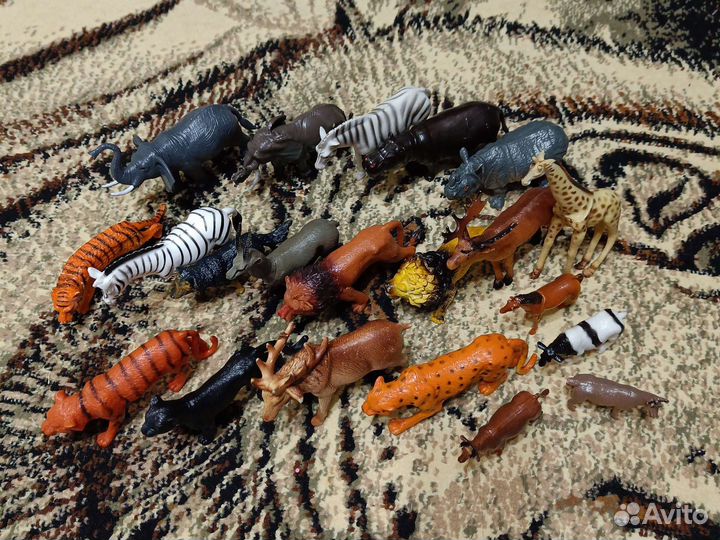 Животные пластмасса