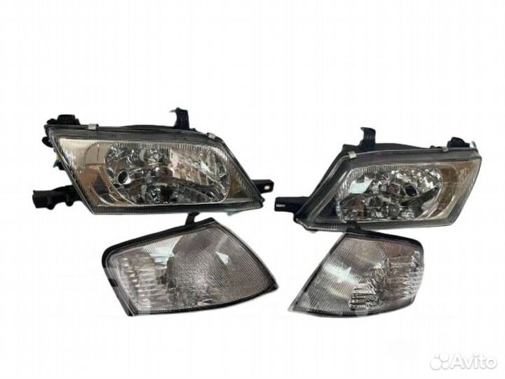 Комплект фары Nissan AD / Wingroad Y11 99-05