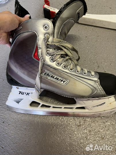 Коньки хоккейные