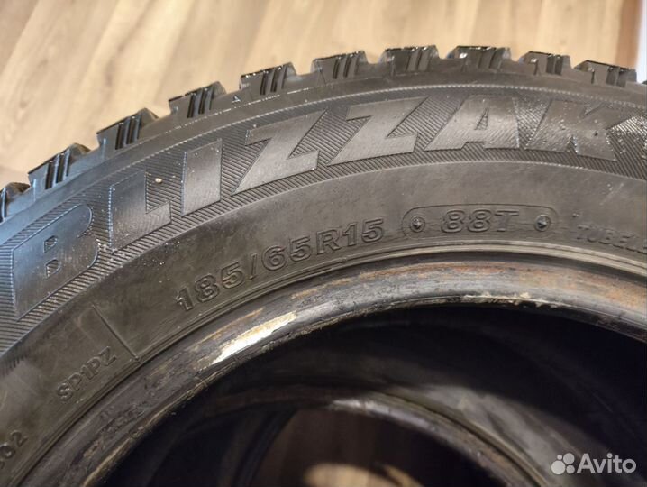 Bridgestone Blizzak Spike-01 15/65 R15 88T