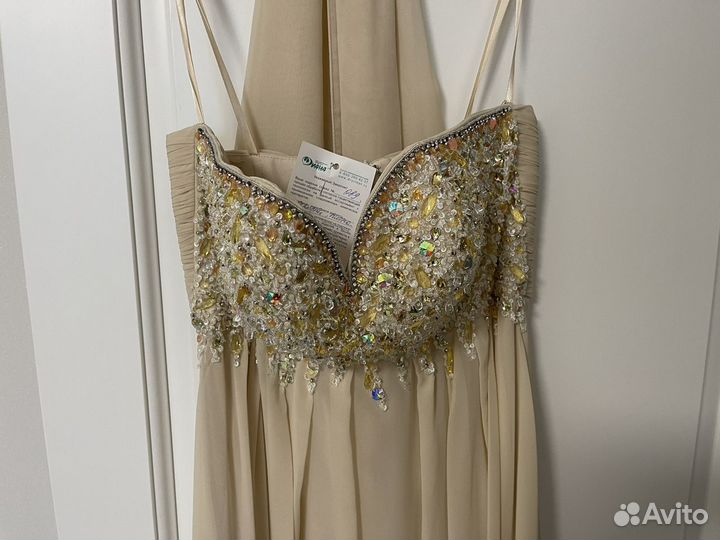 Вечернее платье в пол