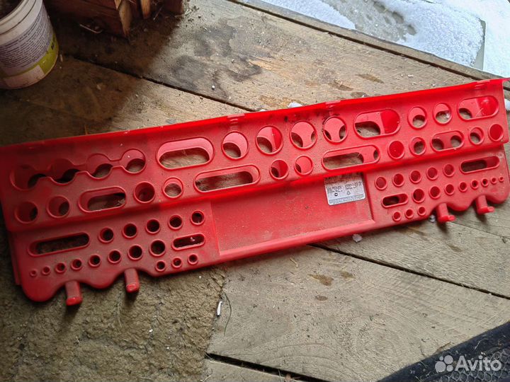 Полка для инструментов