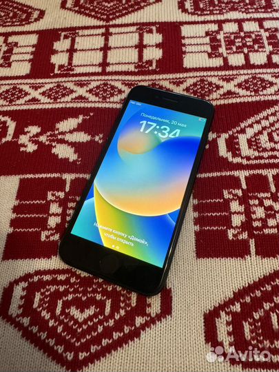 iPhone SE (2020), 128 ГБ