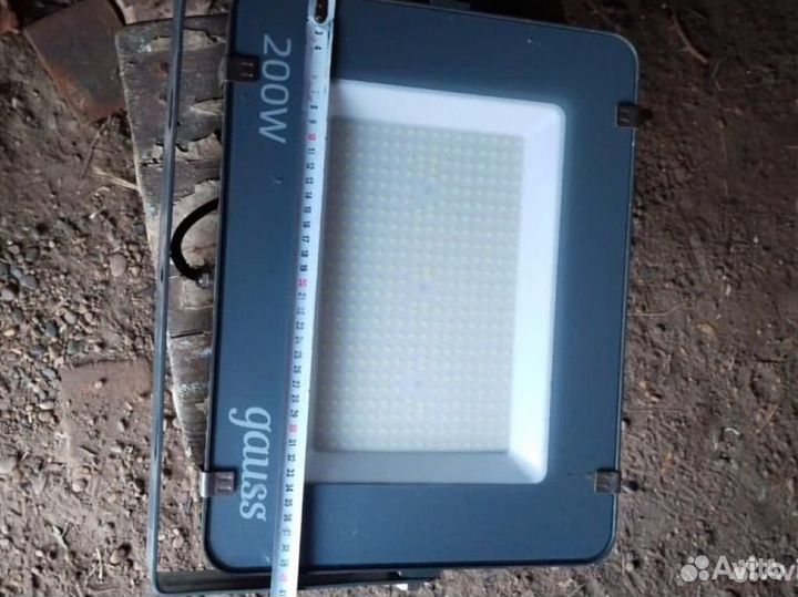 Светодиодный прожектор 200 вт