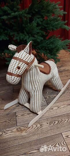 Детская лошадка качалка