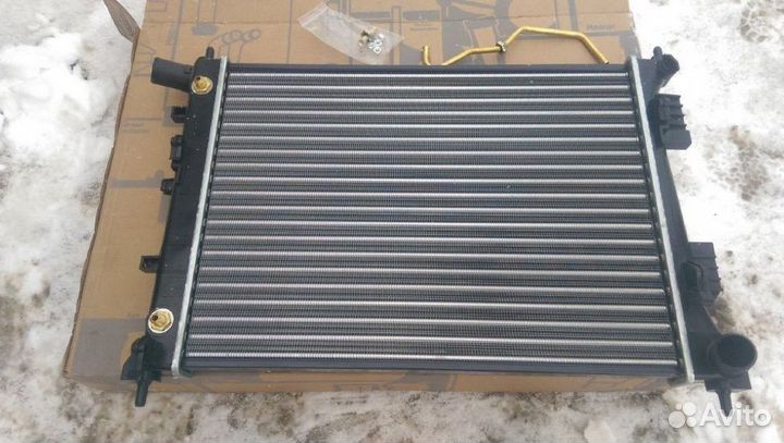 Радиатор охлаждения для Kia Rio 1,4/1,6 ат