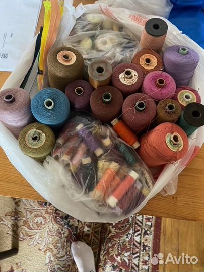 Нитки швейные