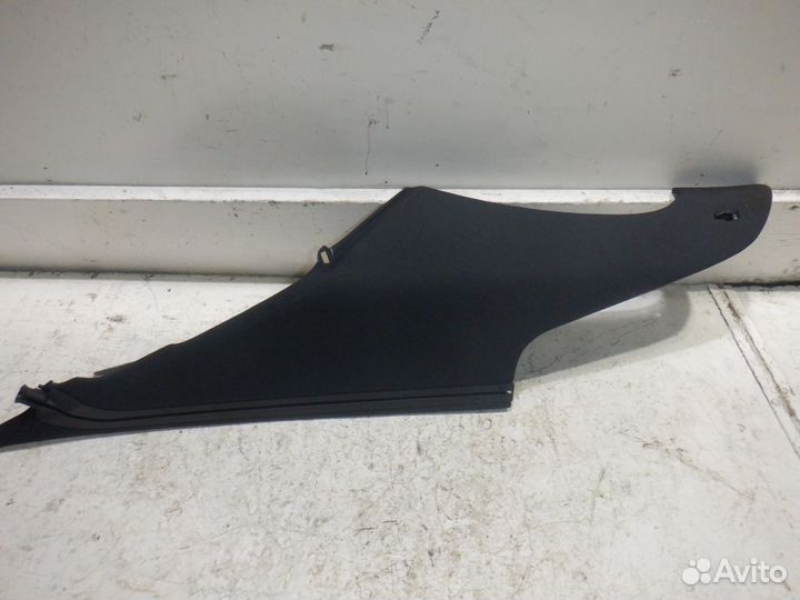 Обшивка стойки Мерседес