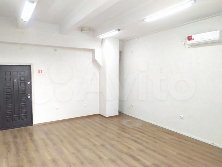 Отличный Офис район ул. Хрусталева, 33 м²