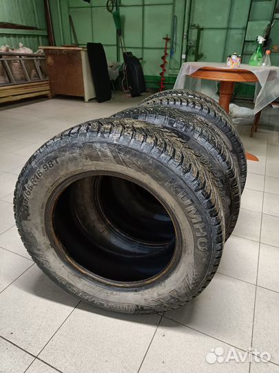 Kumho WinterCraft Ice WI31 215/65 R16 98T