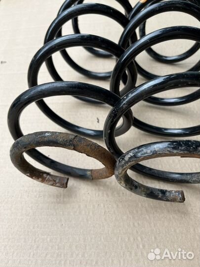 Volkswagen tiguan пружина передняя