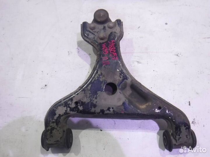 Рычаг передний правый нижний A6393300910