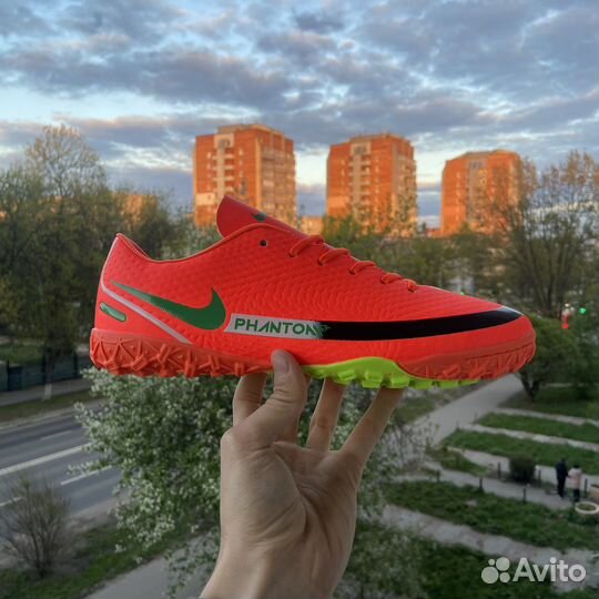 Бутсы сороконожки шиповки