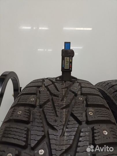 Nokian Tyres Hakkapeliitta 7 SUV 215/65 R16