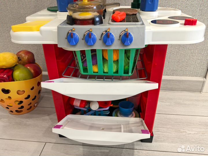 Детская игровая кухня со звуком