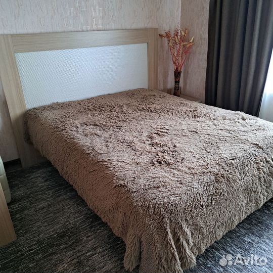 Продам спальный гарнитур