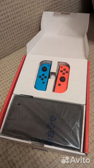 Nintendo Switch oled с чехлом