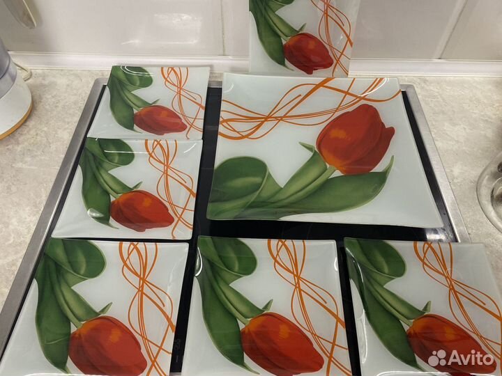 Кастрюли, сковороды, чайный сервиз, есть новое