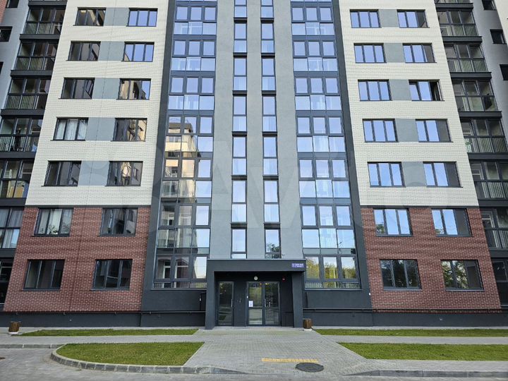 2-к. квартира, 83 м², 9/9 эт.