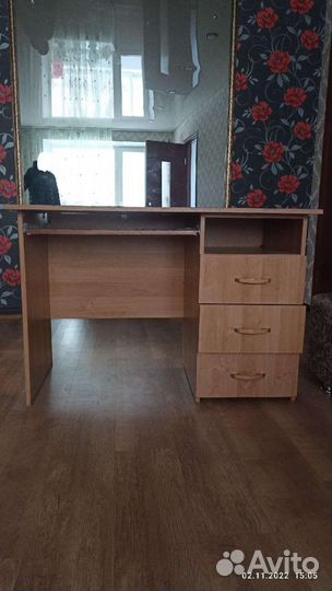 Компьютерный стол