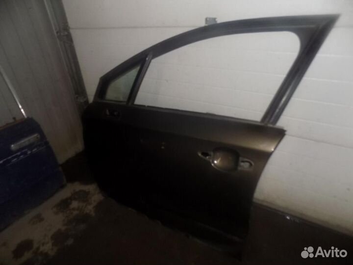 Уплотнитель стекла двери C4 II 2011