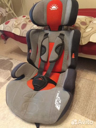 Детское автомобильное кресло бу