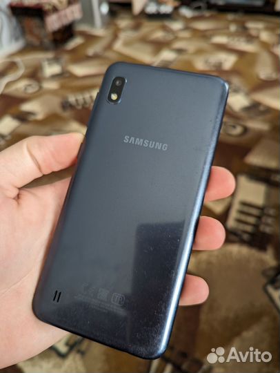Samsung Galaxy A10, 4/32 ГБ