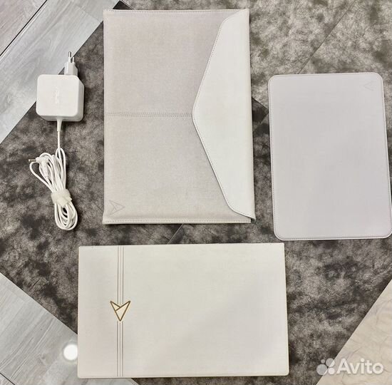 Asus Zenbook 13 UX334 (30 Years Edition)