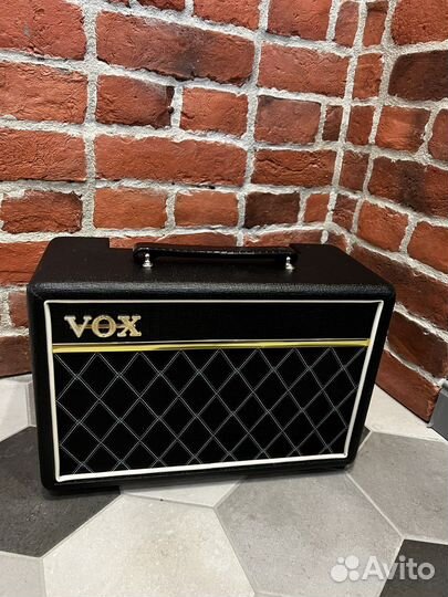 Новый Комбоусилитель vox pathfinder bass 10