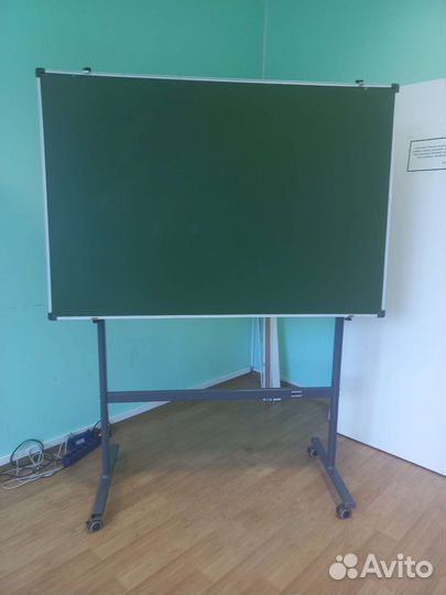 Крепление поворотно-передвижное для доски