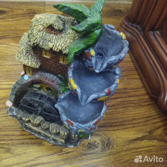 Статуэтка фонтан