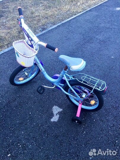 Детский трехколесный велосипед