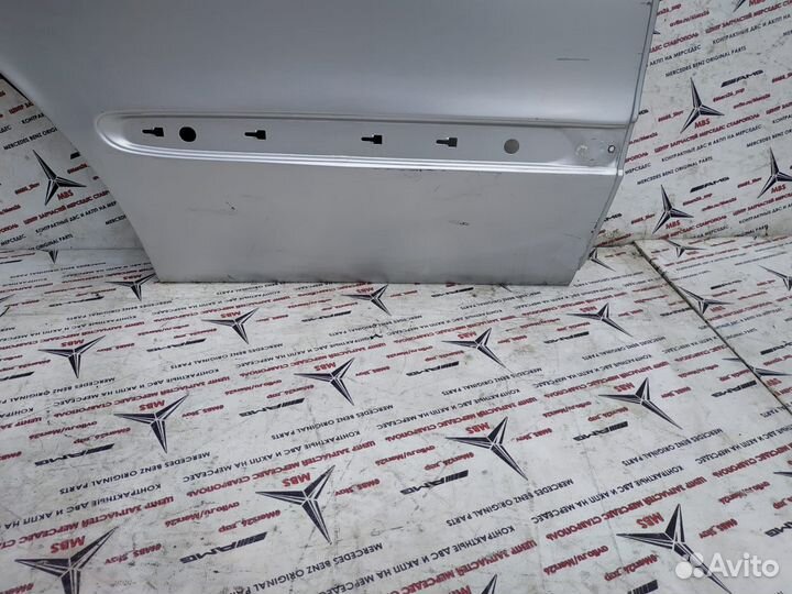 Дверь w211 Mercedes задняя правая